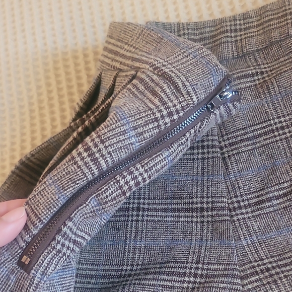 Gray Plaid Skort Pleated Size XL - Picture 6 of 7